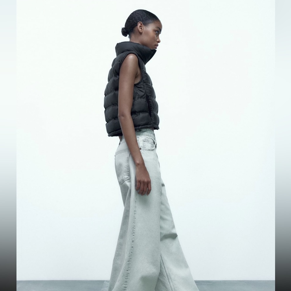 New black Zara puffer vest - Picture 3 of 7